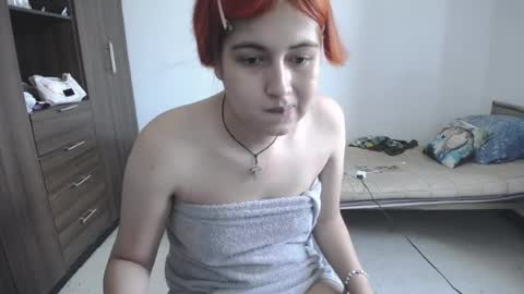 izzy online show from April 12, 6:33 pm