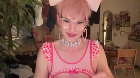 pinkfag online show from April 8, 8:32 pm