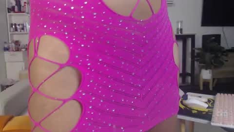 Snapshot of plasticgirll chatting on December 14, 11:07 am plasticgirll online show from December 14, 11:07 am