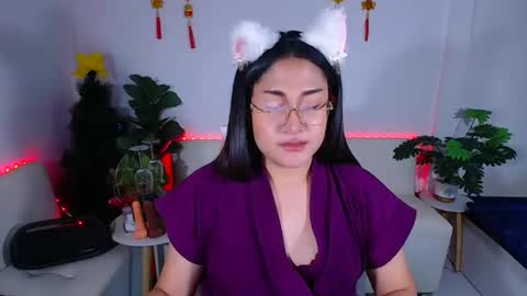 Ploysai online show from February 26, 5:45 am