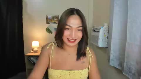 Snapshot of poisy_ivy chatting on October 17, 6:11 pm poisy_ivy online show from October 17, 6:11 pm