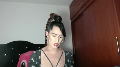 Snapshot of princes_ass111 chatting on October 12, 12:02 am Chica Sexy Sexy Ass online show from October 12, 12:02 am