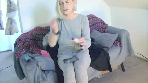 KCGREY online show from October 26, 6:42 am