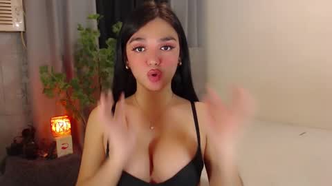 PrincessDONT FORGET TO FOLLOW ME online show from January 8, 9:32 am