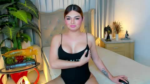 PrincessDONT FORGET TO FOLLOW ME online show from October 10, 2:40 pm