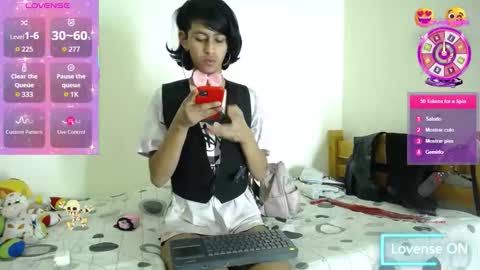 putinaicolls online show from October 31, 6:01 am