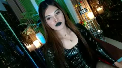 Snapshot of queen_kendalx19 chatting on October 15, 12:54 am Kendal online here from 6am-3pm philippine time online show from October 15, 12:54 am