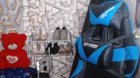 queensteffi online show from June 15, 10:45 pm