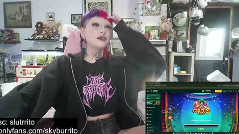 Snapshot of queer_burrito chatting on September 17, 7:52 pm Sky Burrito online show from September 17, 7:52 pm