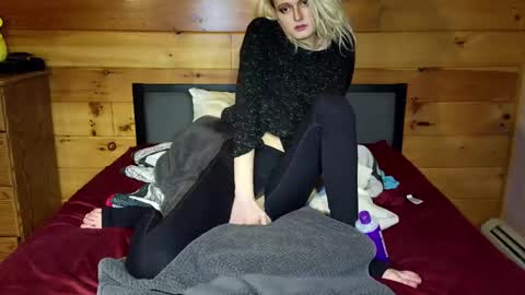 Snapshot of rachelxprice chatting on December 7, 12:14 am Rachel Price online show from December 7, 12:14 am