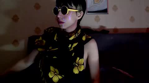 Snapshot of raziel_haze chatting on October 14, 7:09 am Yrriel Strife Candy-Demon Caveboy mr. Cringe online show from October 14, 7:09 am