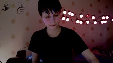 Snapshot of raziel_haze chatting on October 16, 7:19 am Yrriel Strife Candy-Demon Caveboy mr. Cringe online show from October 16, 7:19 am