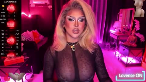 Snapshot of real_dom_phuta chatting on October 1, 12:50 pm Miss Katrina De Futah Goddess of HELL online show from October 1, 12:50 pm