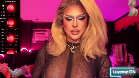 Snapshot of real_dom_phuta chatting on October 2, 12:50 pm Miss Katrina De Futah Goddess of HELL online show from October 2, 12:50 pm