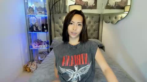 reighnempress online show from October 9, 3:19 am