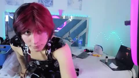 reiv_femboy online show from October 27, 2:30 am