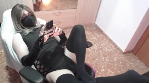 Snapshot of rints chatting on December 7, 3:47 pm Rintscd Sissy online show from December 7, 3:47 pm