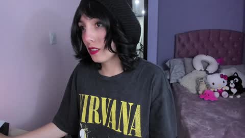 Snapshot of room312_ chatting on February 1, 1:44 am Twelve 3 Inst Twelve 312002 Twitter Room312 2002 online show from February 1, 1:44 am