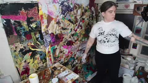 Snapshot of rosaliecaine chatting on December 18, 2:53 am Rosalie Caine online show from December 18, 2:53 am