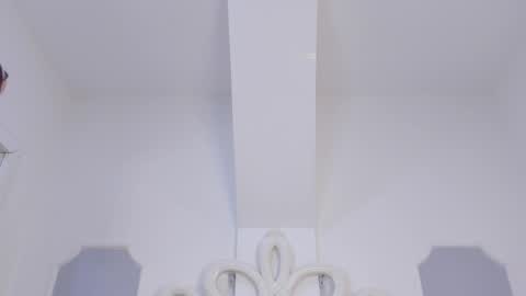 roxana_scott1 online show from March 26, 4:49 am