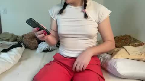 Snapshot of sadie_stars chatting on February 4, 6:06 pm Sadie online show from February 4, 6:06 pm