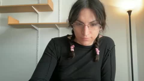 Snapshot of sadie_stars chatting on February 12, 5:05 pm Sadie online show from February 12, 5:05 pm