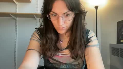 Snapshot of sadie_stars chatting on March 10, 4:14 pm Sadie online show from March 10, 4:14 pm