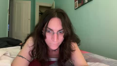 Snapshot of sadie_stars chatting on September 18, 11:21 pm Sadie online show from September 18, 11:21 pm