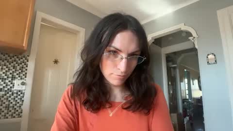 Snapshot of sadie_stars chatting on October 6, 4:29 pm Sadie online show from October 6, 4:29 pm