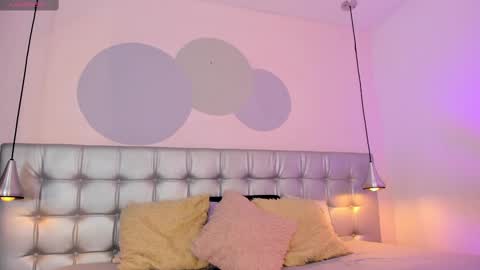 Axel online show from February 12, 7:35 pm