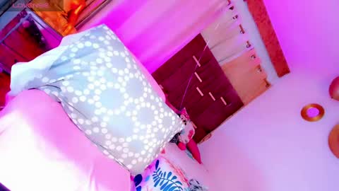 scarleth01_ online show from April 15, 6:41 am