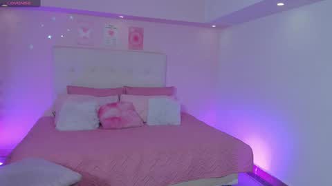 Scarlett  online show from November 2, 3:32 pm