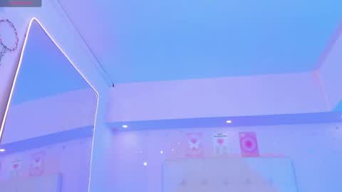 Scarlett  online show from April 19, 6:10 pm