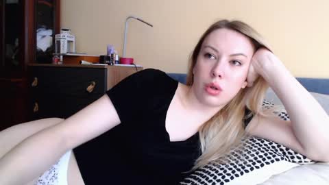 Scarlett online show from December 7, 11:45 am