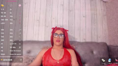 scarlettqueenx online show from April 17, 9:27 pm