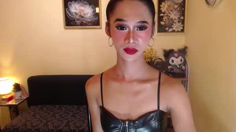 ashly online show from October 5, 2:45 am