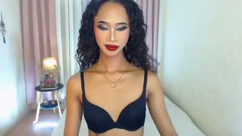 ashly online show from June 17, 2:34 am