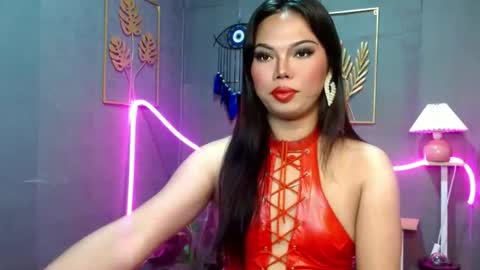 Snapshot of seductress_lust chatting on October 18, 11:14 am cassie online show from October 18, 11:14 am
