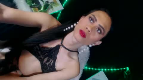 senyora_evangelista online show from April 10, 9:15 am