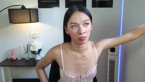 sexxyhotasianladyboy online show from March 27, 7:11 am