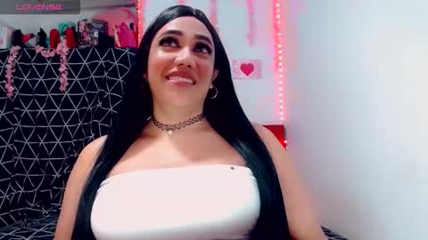 sexy_brunette2590 online show from March 18, 4:02 am