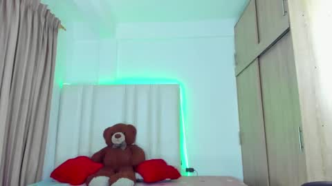 sexy_nicole_ricutty online show from September 14, 2:17 am