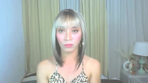 sexy_yllona online show from March 21, 8:19 am