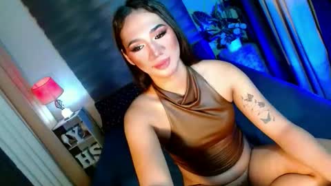 Snapshot of shane_hugexx chatting on October 16, 7:24 pm MISS SHANE online show from October 16, 7:24 pm