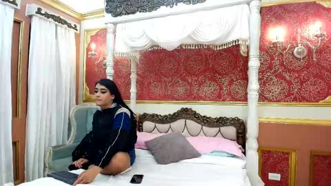 SinnaDark online show from April 23, 11:18 am