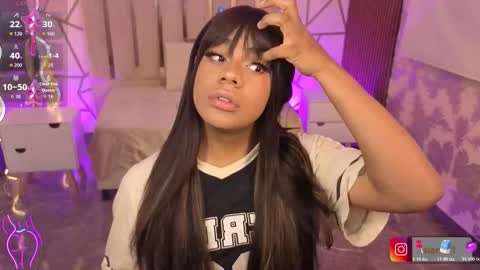 Siiam Tay online show from February 1, 3:05 am