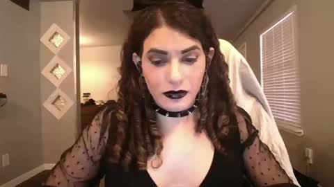sissyember online show from October 20, 7:50 pm