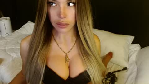 Queen Cassie online show from April 13, 1:31 am