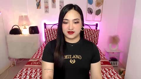 Queen Cyrine online show from March 12, 11:37 am