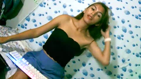 Snapshot of slut_goddessqueen69 chatting on October 13, 1:11 pm slut_goddessqueen69 online show from October 13, 1:11 pm